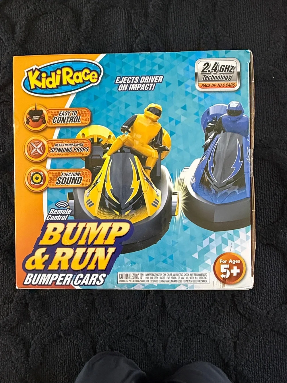 Bump & Run Remote Control Bumper Cars - Orange and Blue